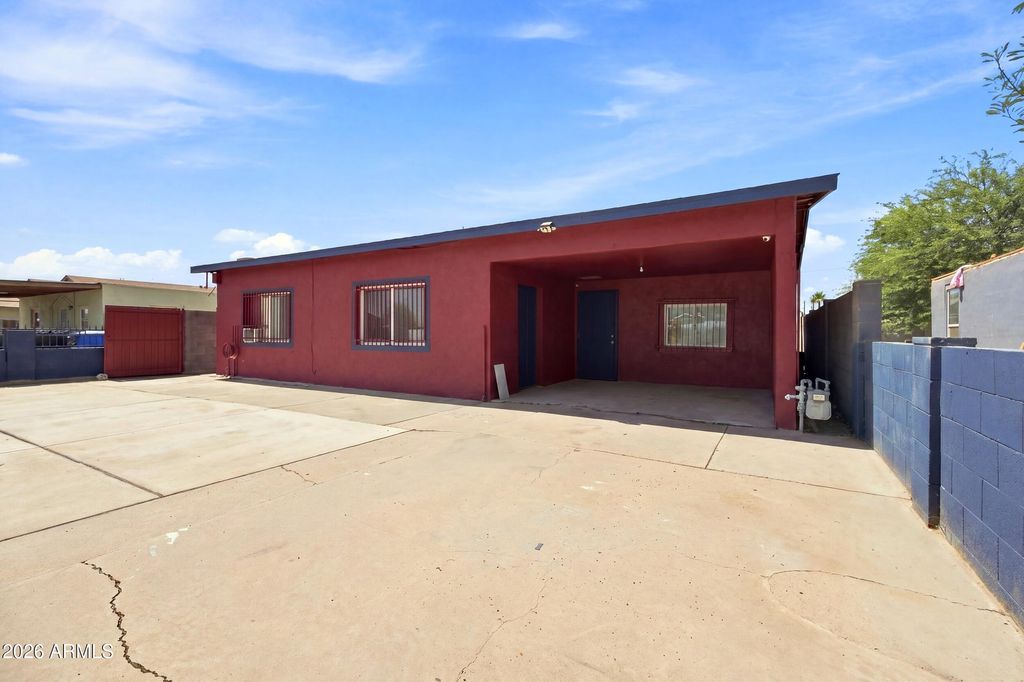 902 S 30TH Drive, Phoenix, AZ 85009 — photo 2