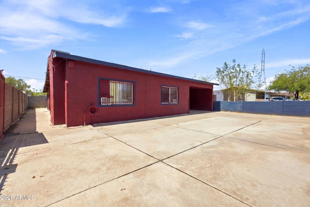 902 S 30TH Drive, Phoenix, AZ 85009 — photo 3