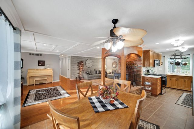 216 Holton Road, La Porte, IN 46350