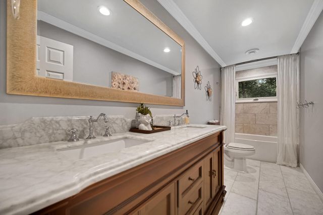 216 Holton Road, La Porte, IN 46350