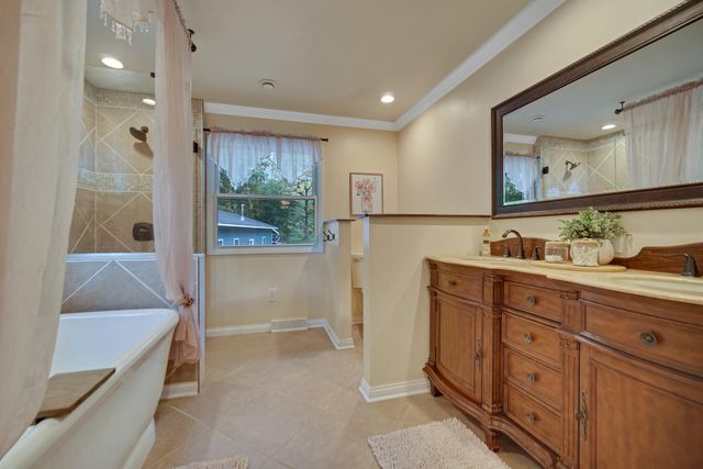 216 Holton Road, La Porte, IN 46350