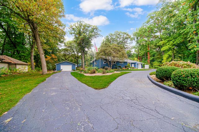 216 Holton Road, La Porte, IN 46350