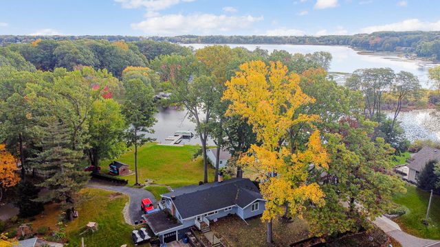 216 Holton Road, La Porte, IN 46350