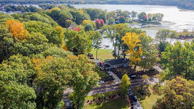 216 Holton Road, La Porte, IN 46350