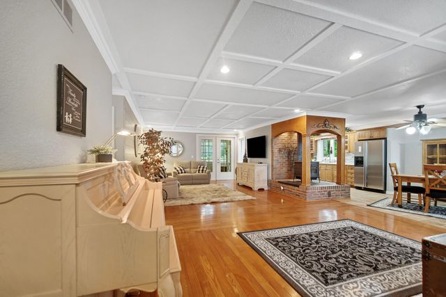 216 Holton Road, La Porte, IN 46350