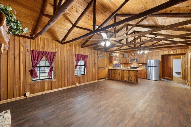 1464 St Hwy 36 S, Caldwell, TX 77836