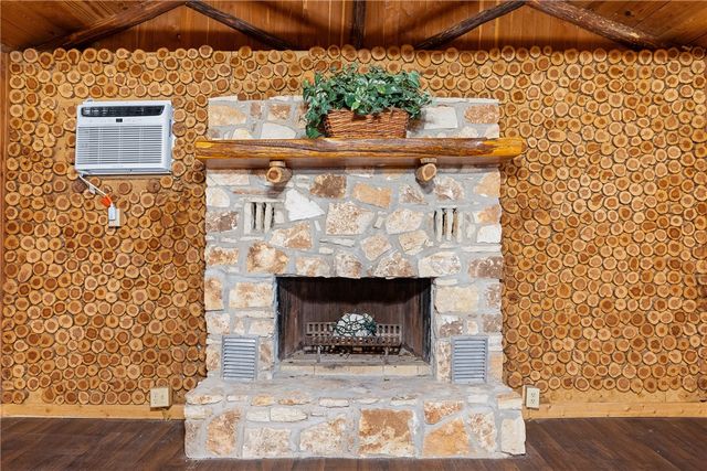 1464 St Hwy 36 S, Caldwell, TX 77836