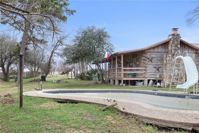 1464 St Hwy 36 S, Caldwell, TX 77836