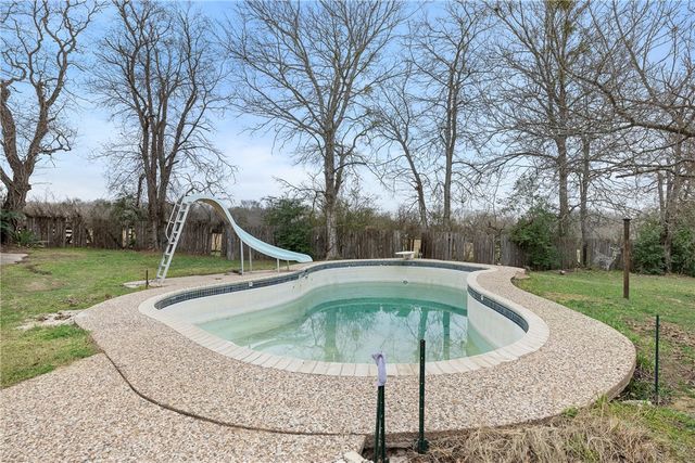 1464 St Hwy 36 S, Caldwell, TX 77836