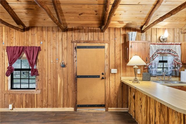 1464 St Hwy 36 S, Caldwell, TX 77836