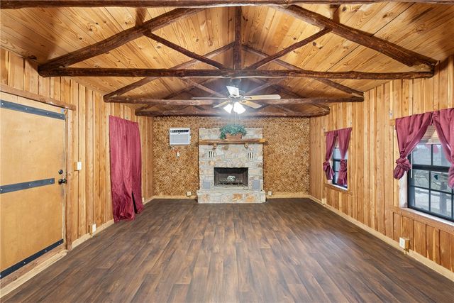 1464 St Hwy 36 S, Caldwell, TX 77836