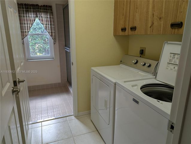 5245 NW 58th Ter, Coral Springs, FL 33067