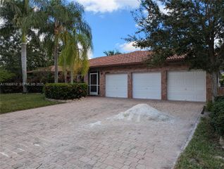 5245 NW 58th Ter, Coral Springs, FL 33067