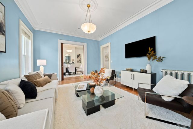 17 High Street 2, Brookline, MA 02445