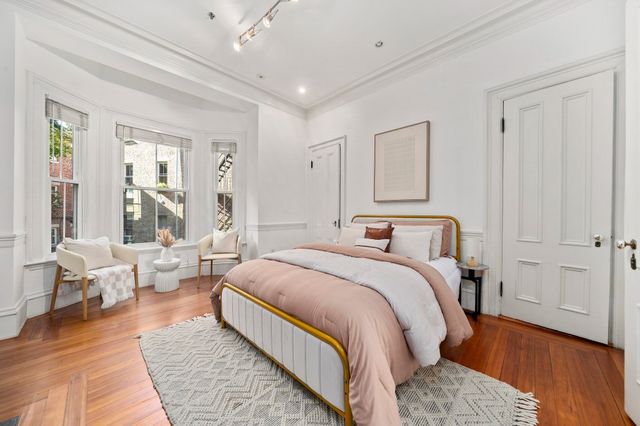 17 High Street 2, Brookline, MA 02445