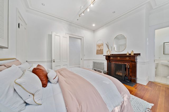 17 High Street 2, Brookline, MA 02445