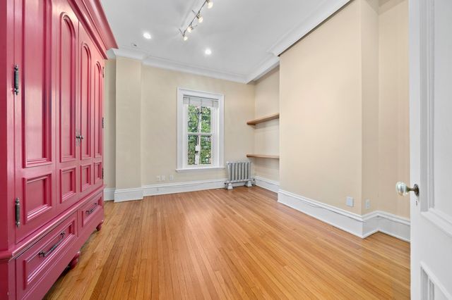 17 High Street 2, Brookline, MA 02445