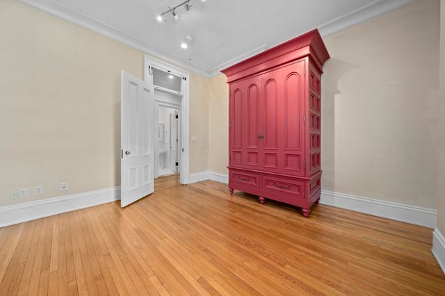 17 High Street 2, Brookline, MA 02445