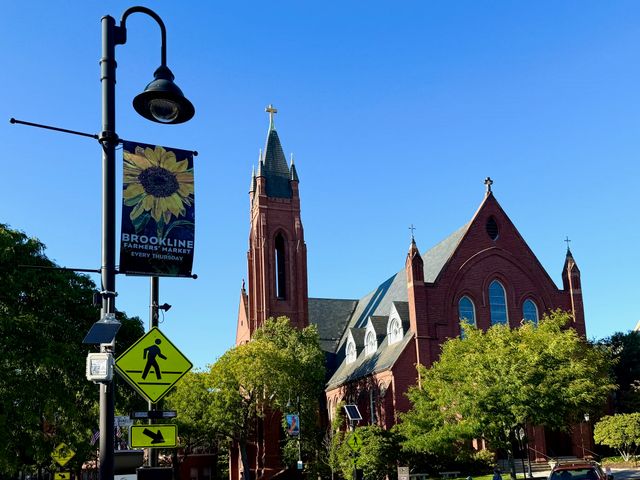 17 High Street 2, Brookline, MA 02445
