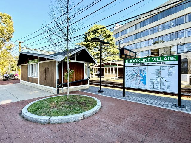 17 High Street 2, Brookline, MA 02445