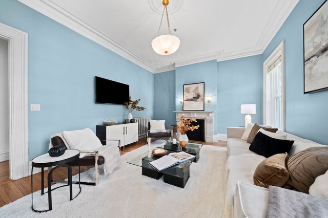 17 High Street 2, Brookline, MA 02445