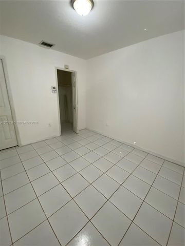 6763 NW 182nd St 105, Hialeah, FL 33015