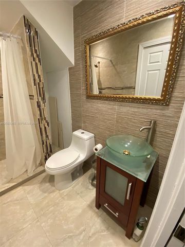 6763 NW 182nd St 105, Hialeah, FL 33015