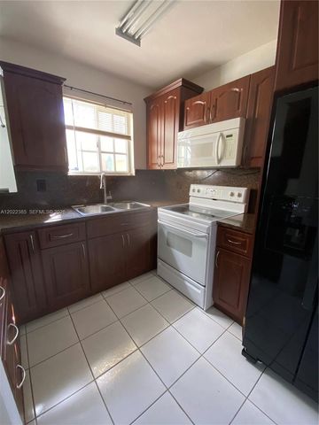 6763 NW 182nd St 105, Hialeah, FL 33015