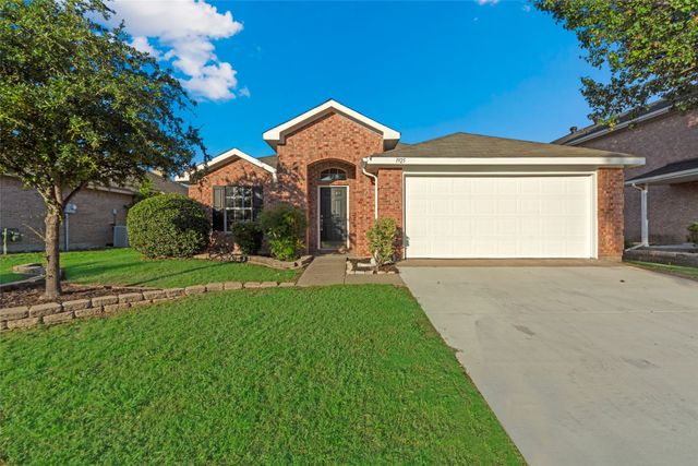 1925 Clear Creek Drive, Little Elm, TX 75068