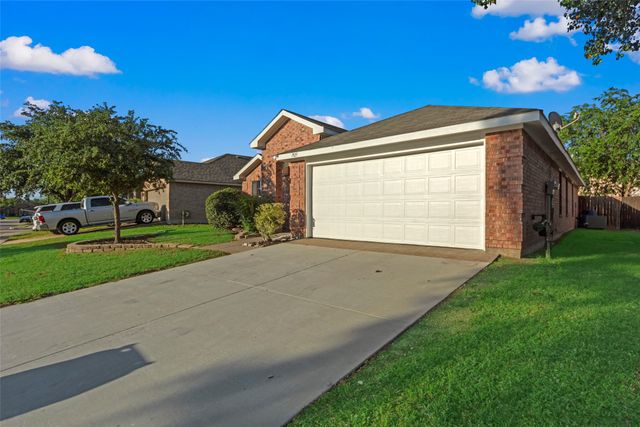 1925 Clear Creek Drive, Little Elm, TX 75068
