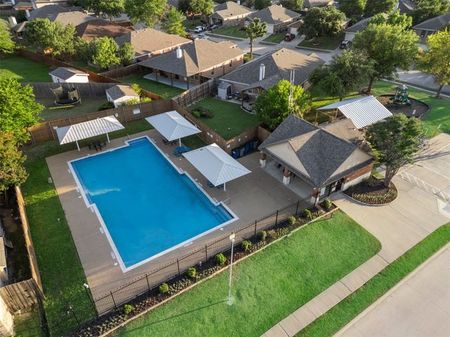 1925 Clear Creek Drive, Little Elm, TX 75068