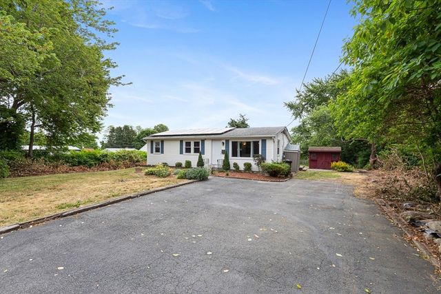 99 Swansom Rd, Swansea, MA 02777