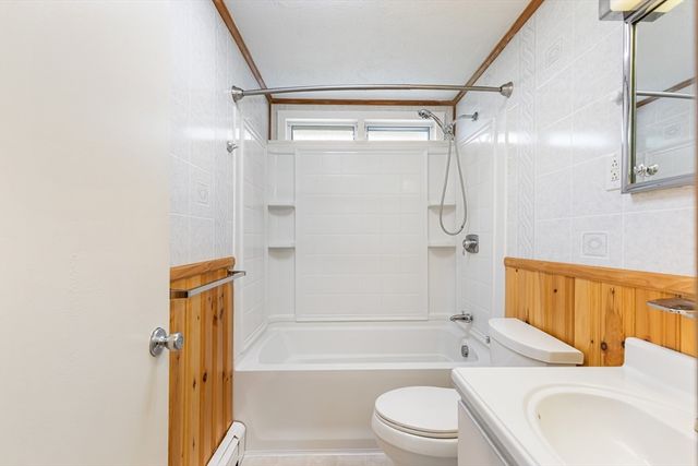 99 Swansom Rd, Swansea, MA 02777