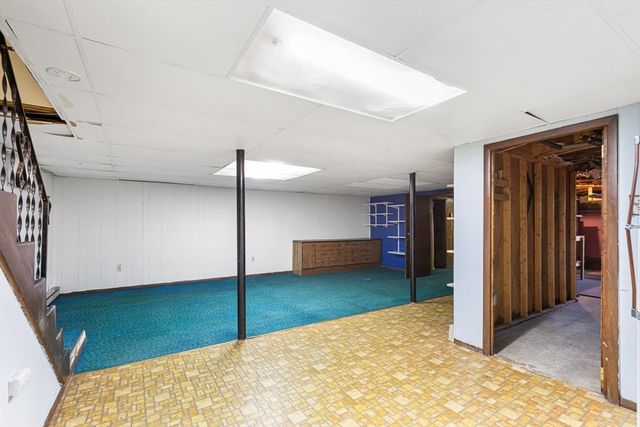 99 Swansom Rd, Swansea, MA 02777