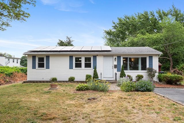 99 Swansom Rd, Swansea, MA 02777