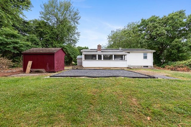 99 Swansom Rd, Swansea, MA 02777
