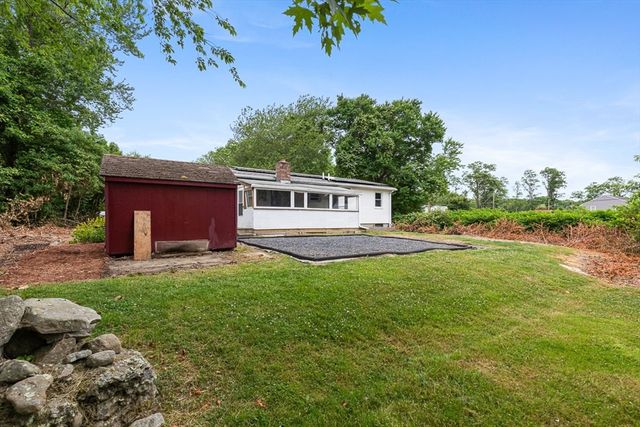 99 Swansom Rd, Swansea, MA 02777