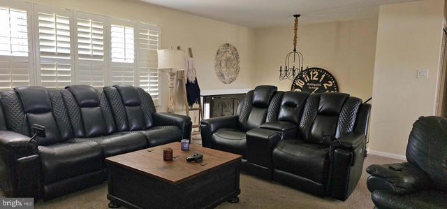 215 MARDALE DR, Somerdale, NJ 08083