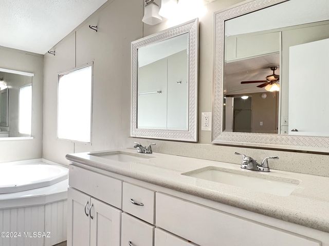 12251 W Cameo Mary Lane, Tucson, AZ 85743