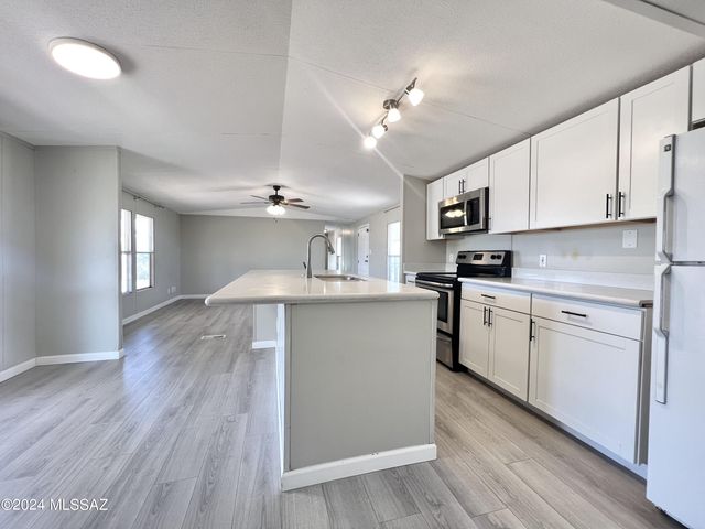 12251 W Cameo Mary Lane, Tucson, AZ 85743