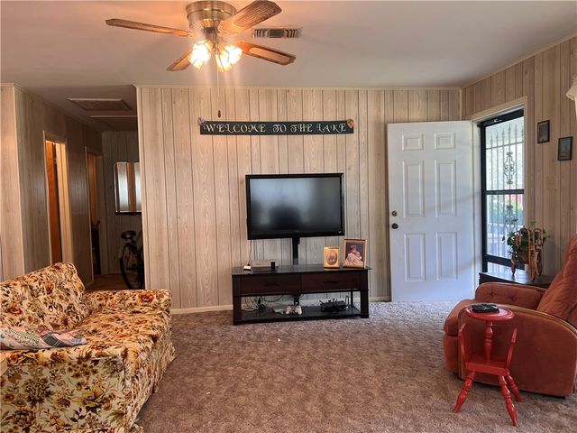 310 Shadow Oak Lane, Somerville, TX 77879