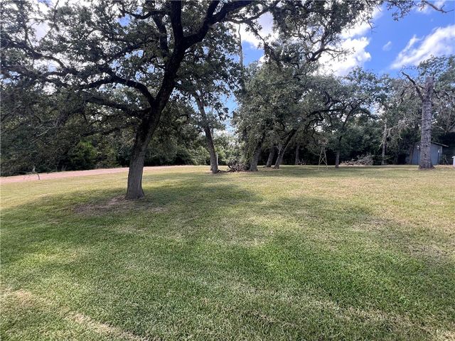 310 Shadow Oak Lane, Somerville, TX 77879