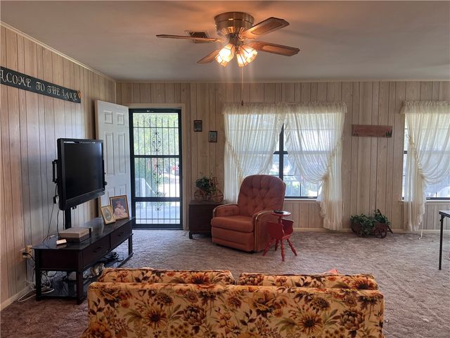 310 Shadow Oak Lane, Somerville, TX 77879