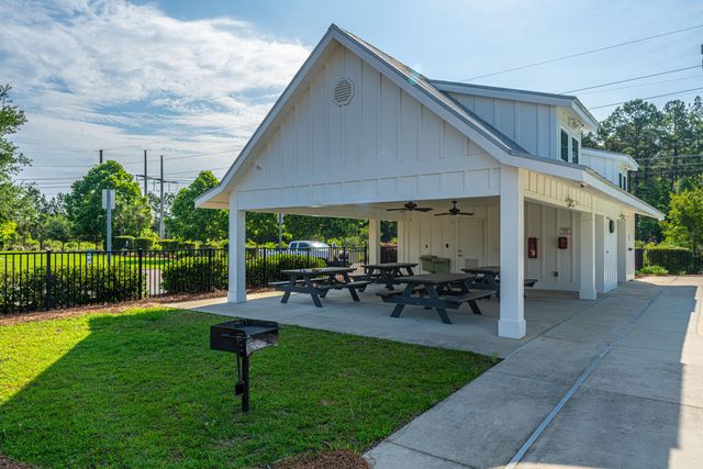 201 Bigleaf Court, Summerville, SC 29486