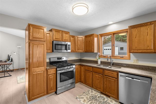 22115 Indian Hill, Mattawan, MI 49071