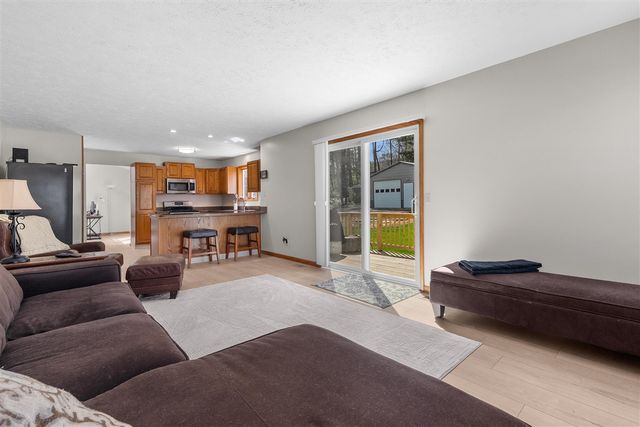 22115 Indian Hill, Mattawan, MI 49071