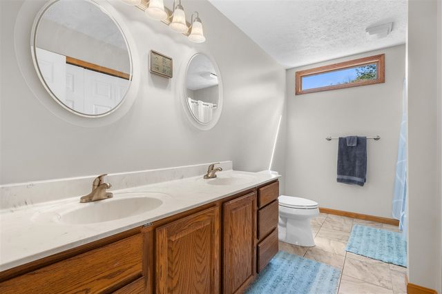 22115 Indian Hill, Mattawan, MI 49071