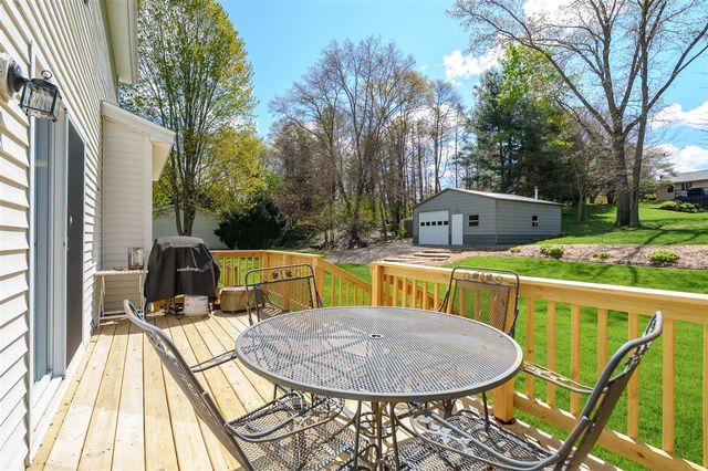22115 Indian Hill, Mattawan, MI 49071