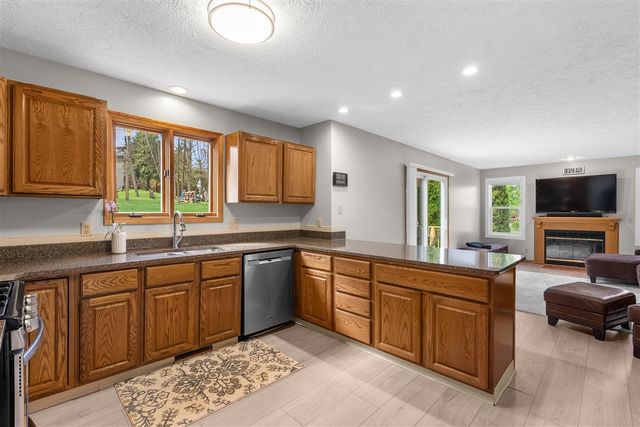 22115 Indian Hill, Mattawan, MI 49071