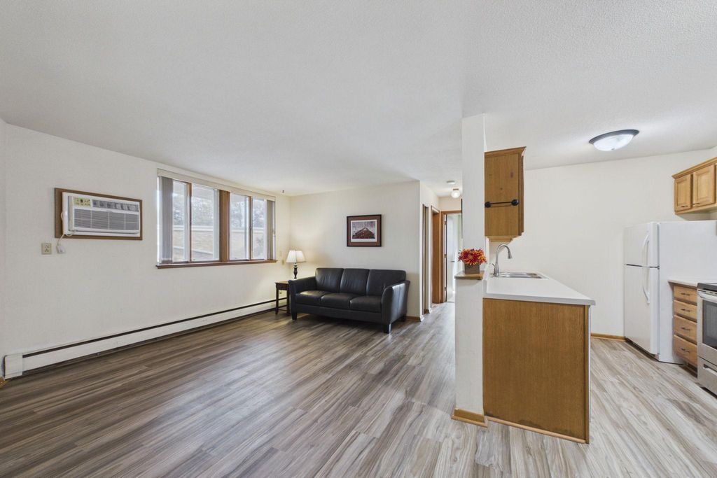 9147 Highway 55 103, Golden Valley, MN 55427 — photo 2
